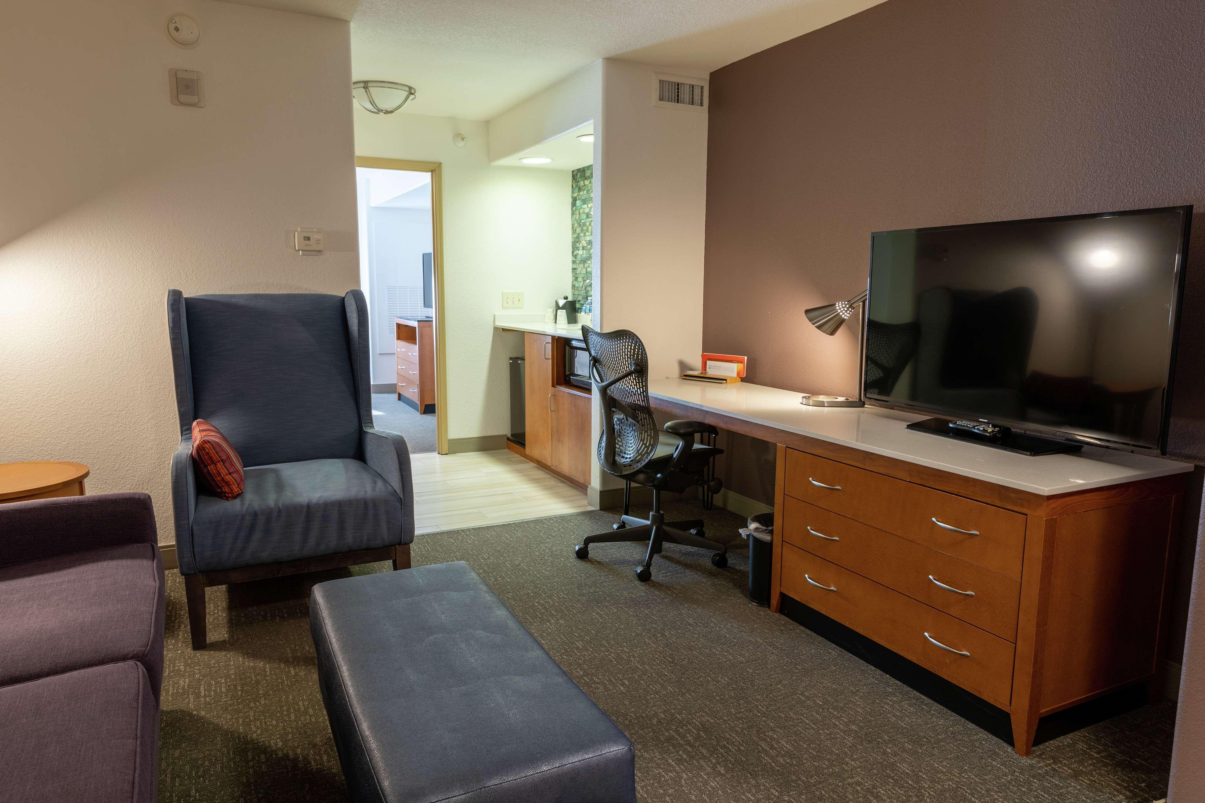 Hilton Garden Inn West Des Moines Bagian luar foto