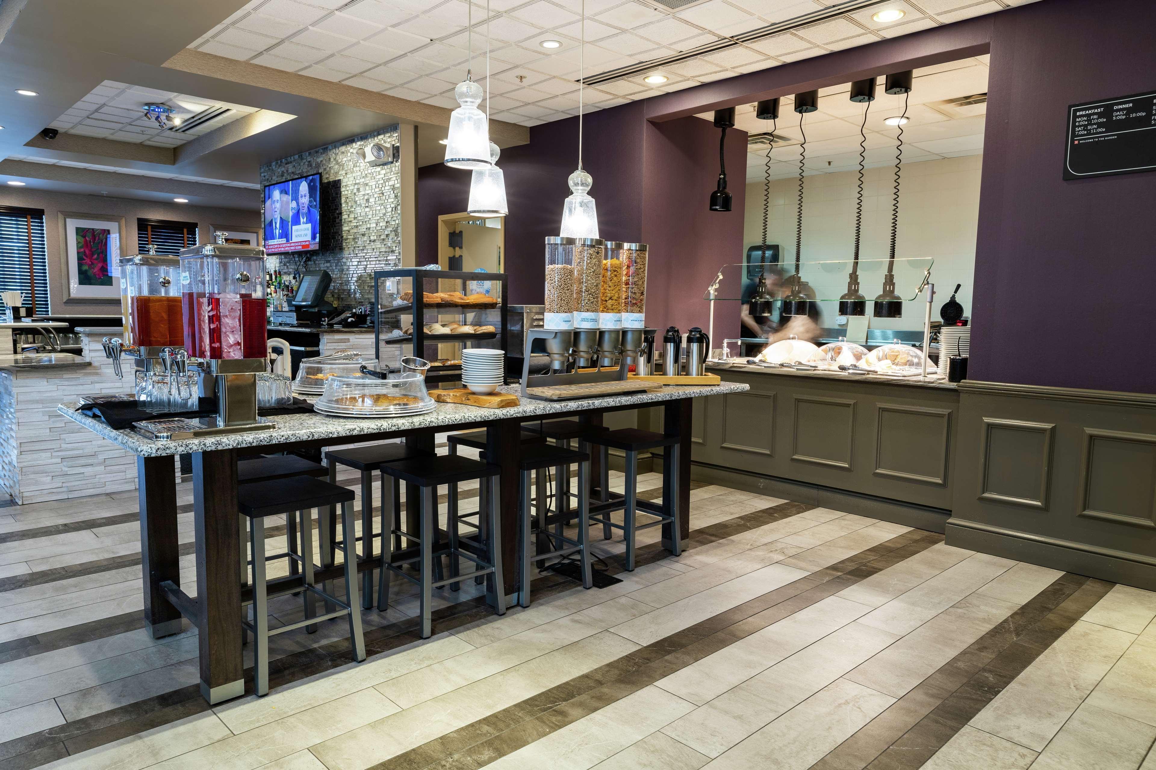 Hilton Garden Inn West Des Moines Bagian luar foto