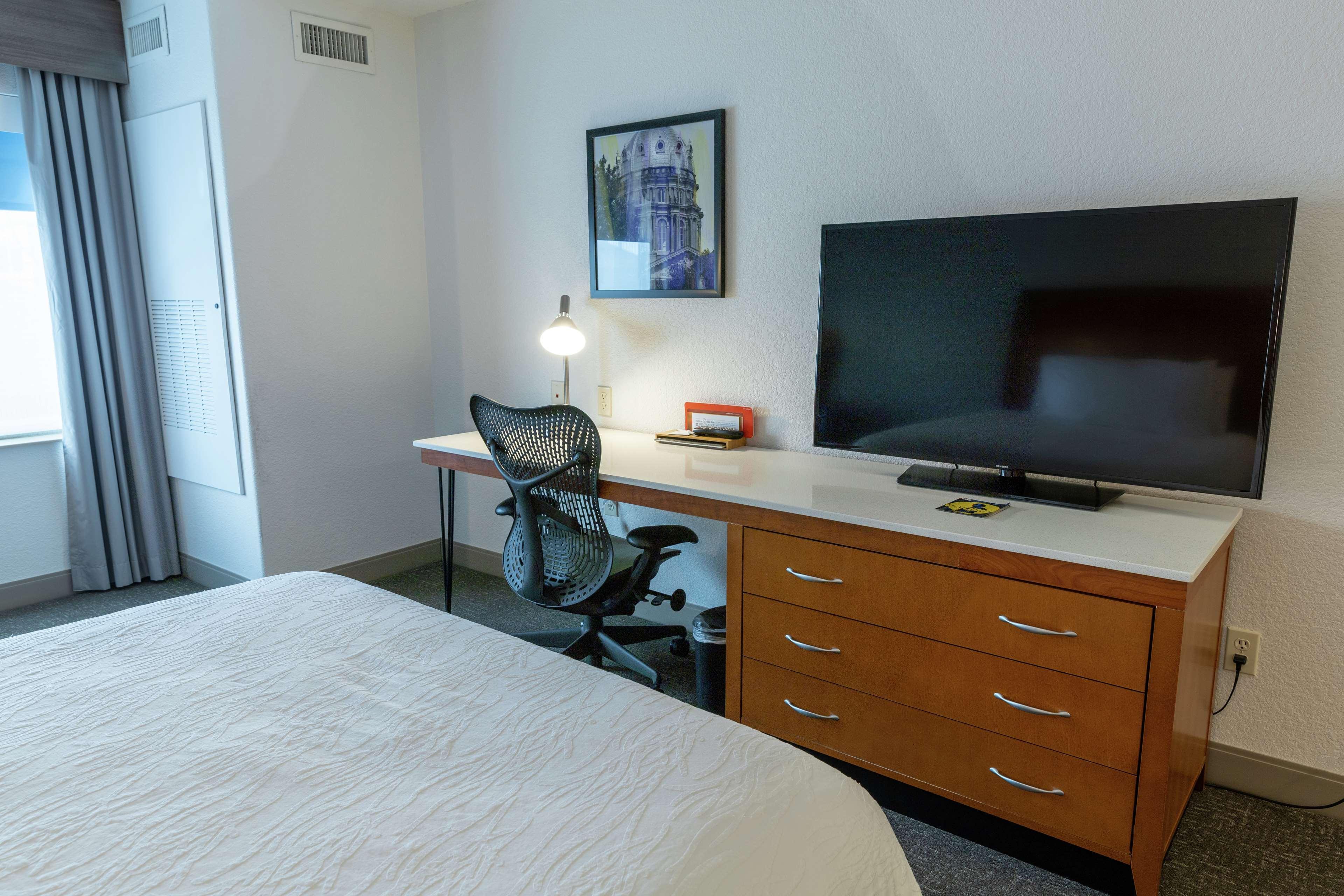 Hilton Garden Inn West Des Moines Bagian luar foto