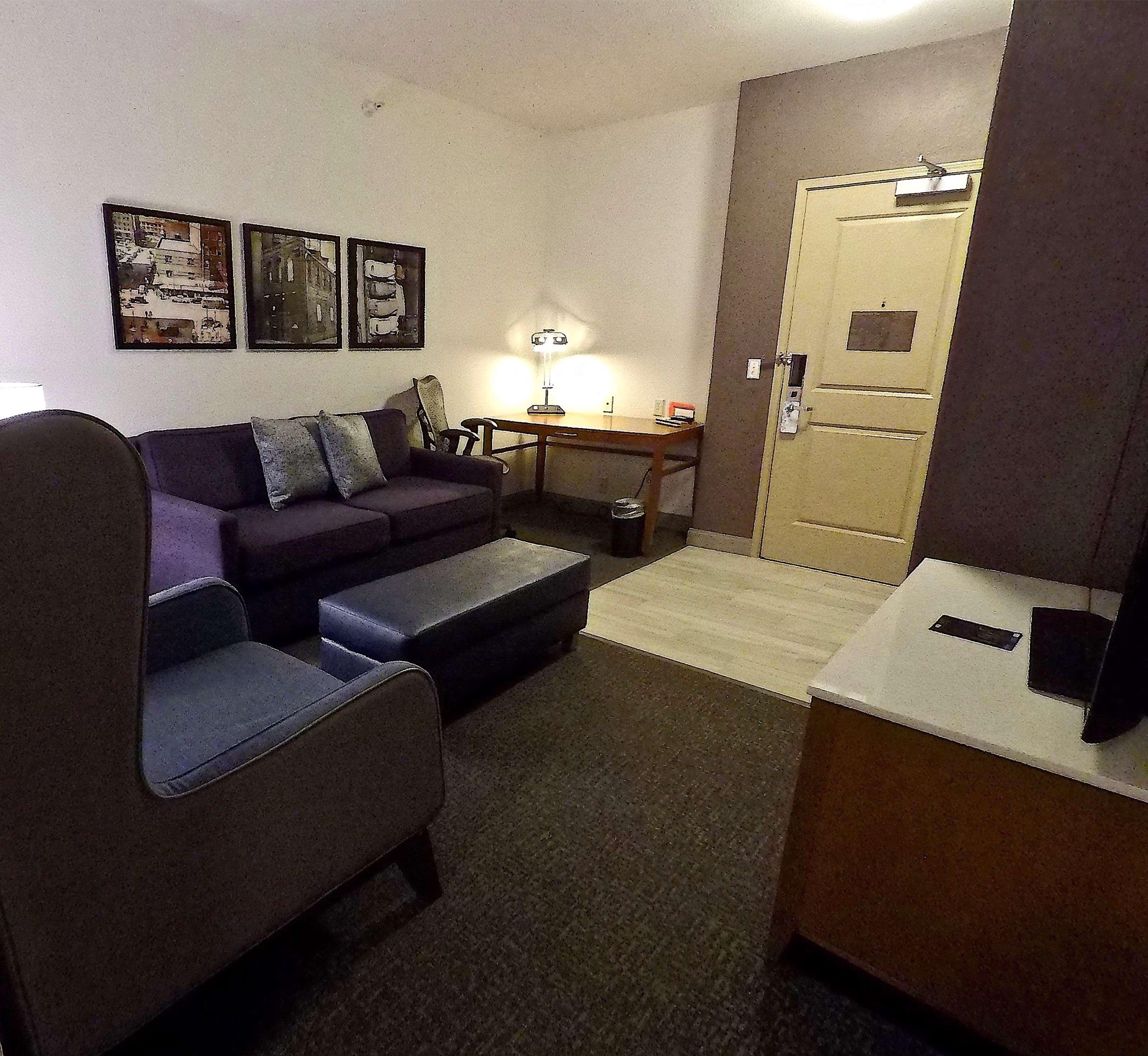 Hilton Garden Inn West Des Moines Bagian luar foto